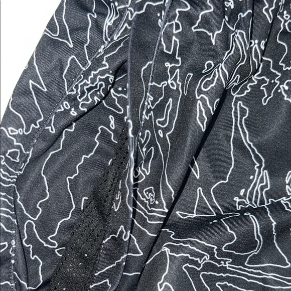 Nike Men's Drifit Black Patterned Athletic Shorts - Picture 9 of 11